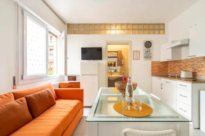מסטרה Monti Guesthouse מראה חיצוני תמונה