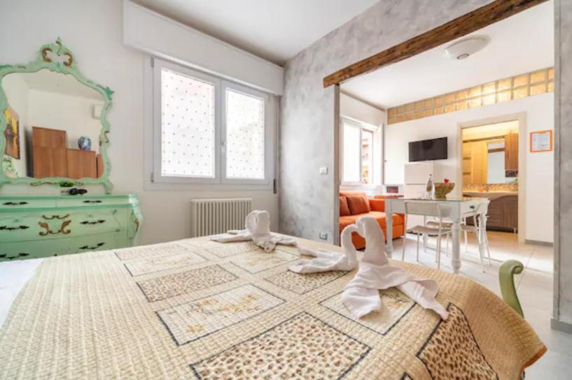 מסטרה Monti Guesthouse מראה חיצוני תמונה