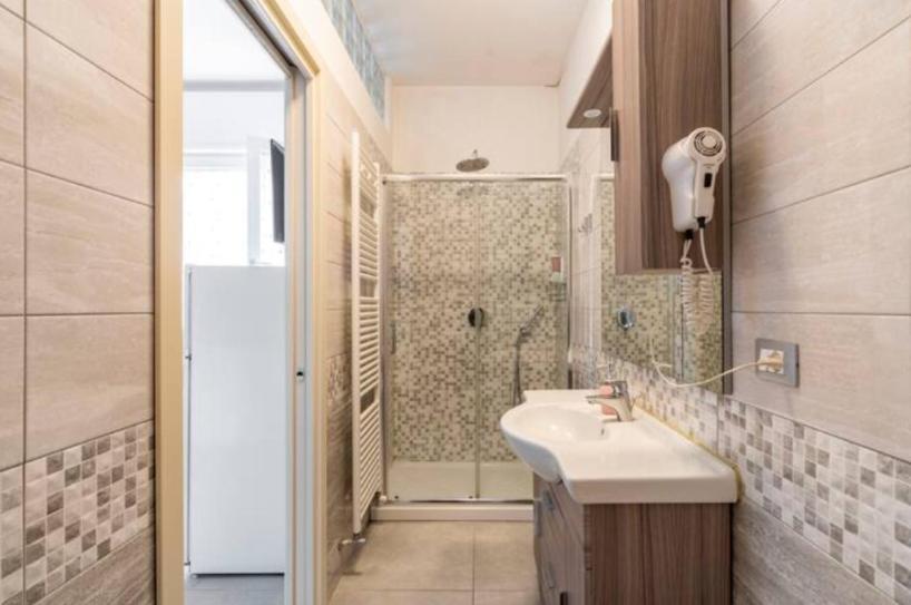 מסטרה Monti Guesthouse מראה חיצוני תמונה