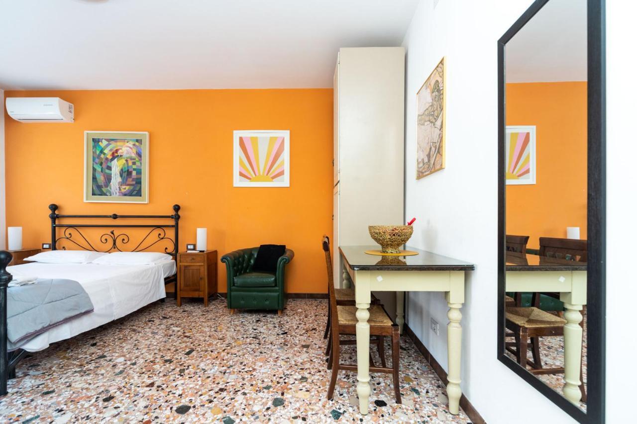 מסטרה Monti Guesthouse מראה חיצוני תמונה