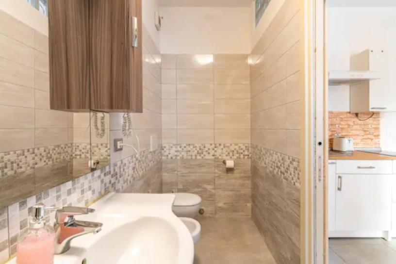 מסטרה Monti Guesthouse מראה חיצוני תמונה