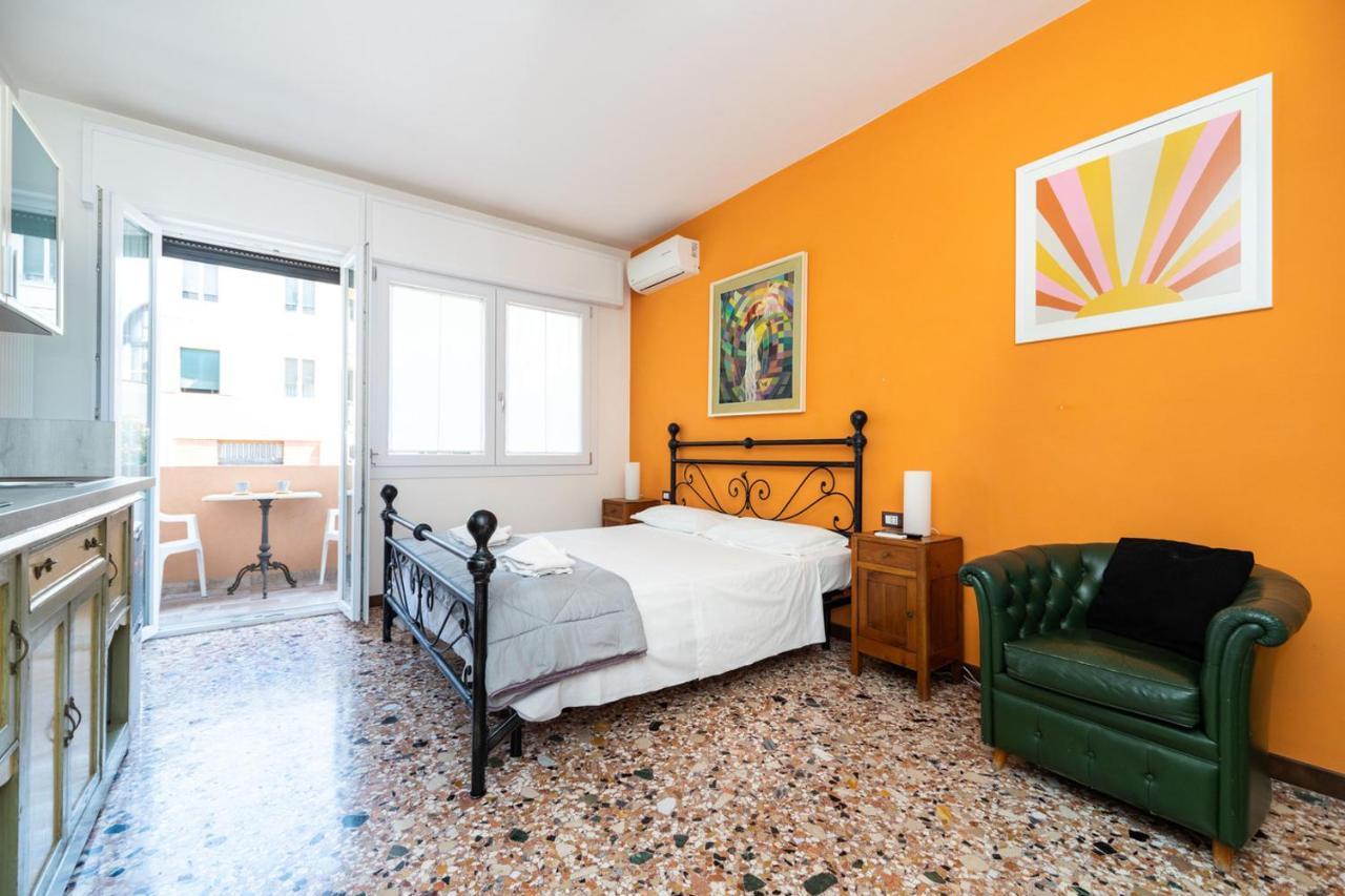 מסטרה Monti Guesthouse מראה חיצוני תמונה