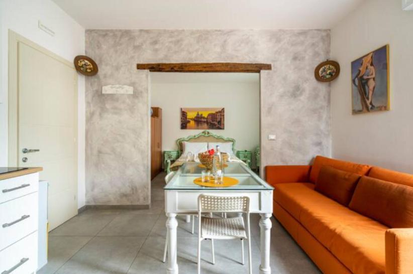 מסטרה Monti Guesthouse מראה חיצוני תמונה