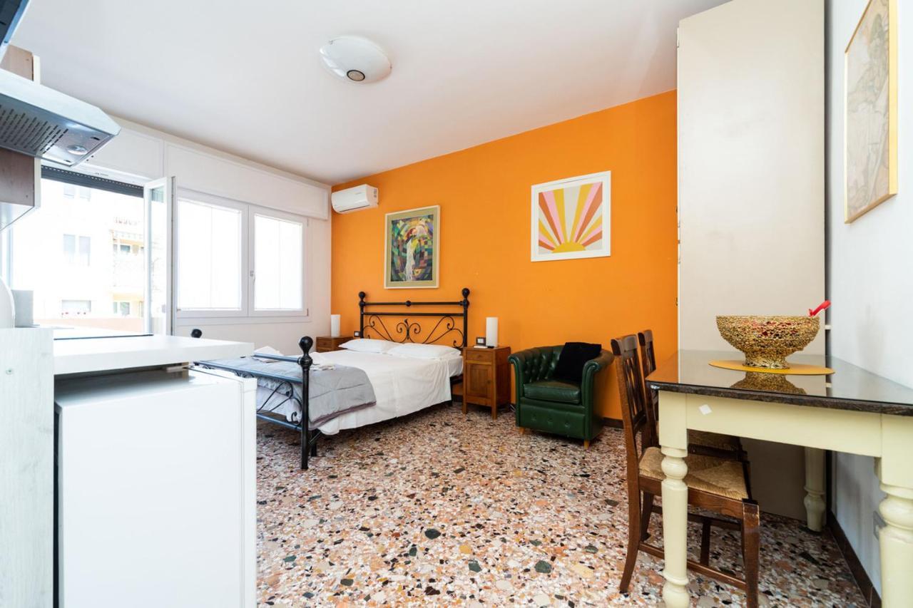 מסטרה Monti Guesthouse מראה חיצוני תמונה