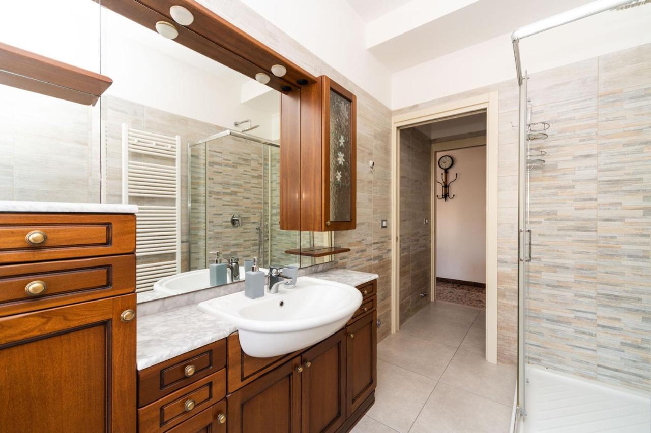 מסטרה Monti Guesthouse מראה חיצוני תמונה